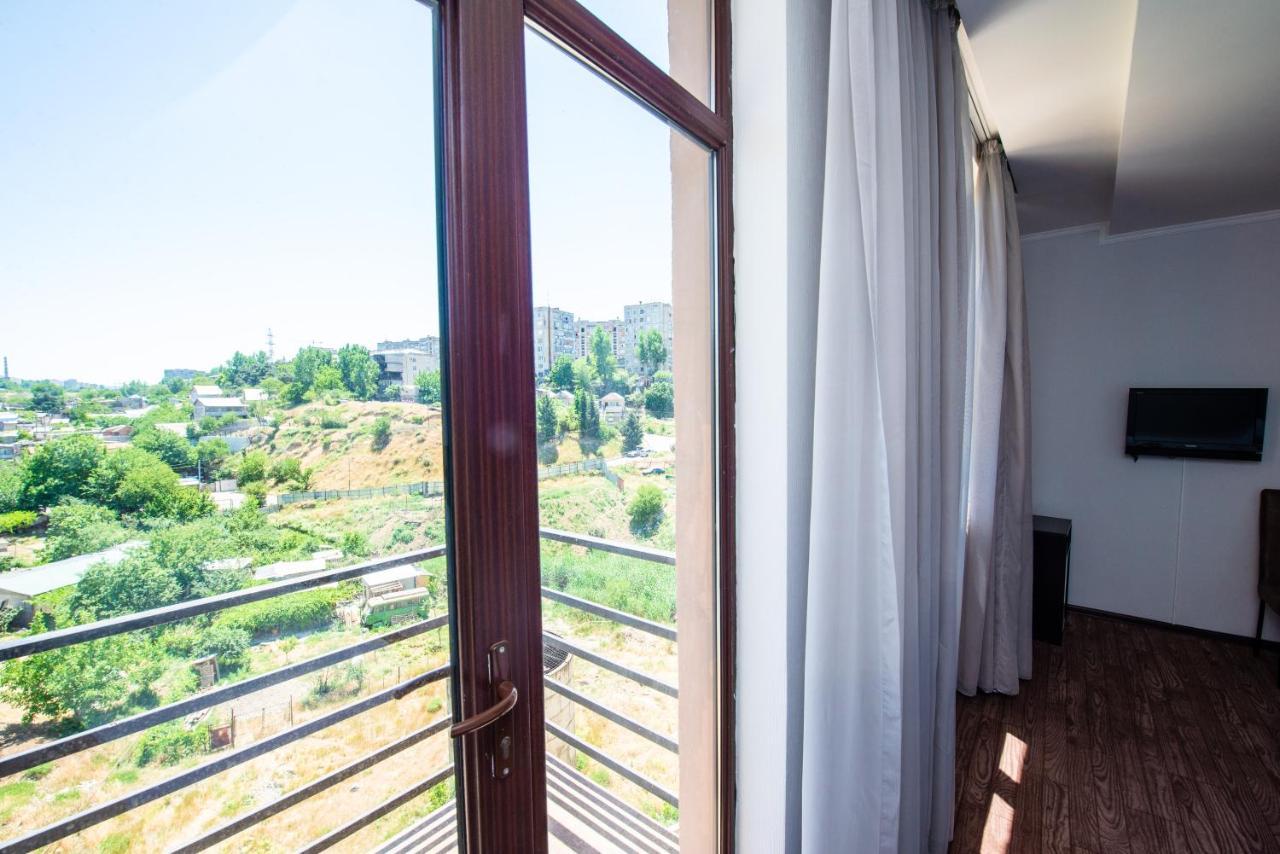 Готель Shine Palace Тбілісі